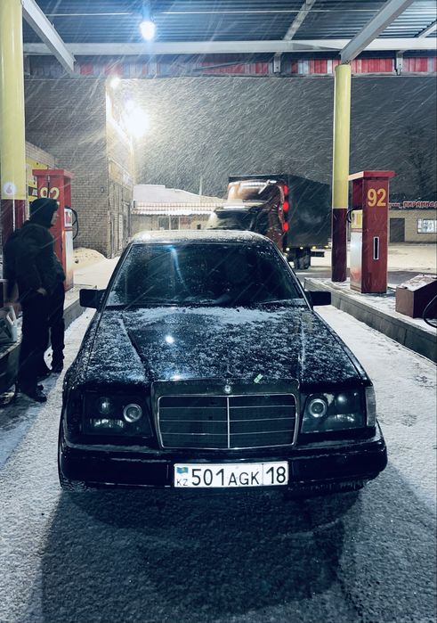 Мерседес 124 2.3