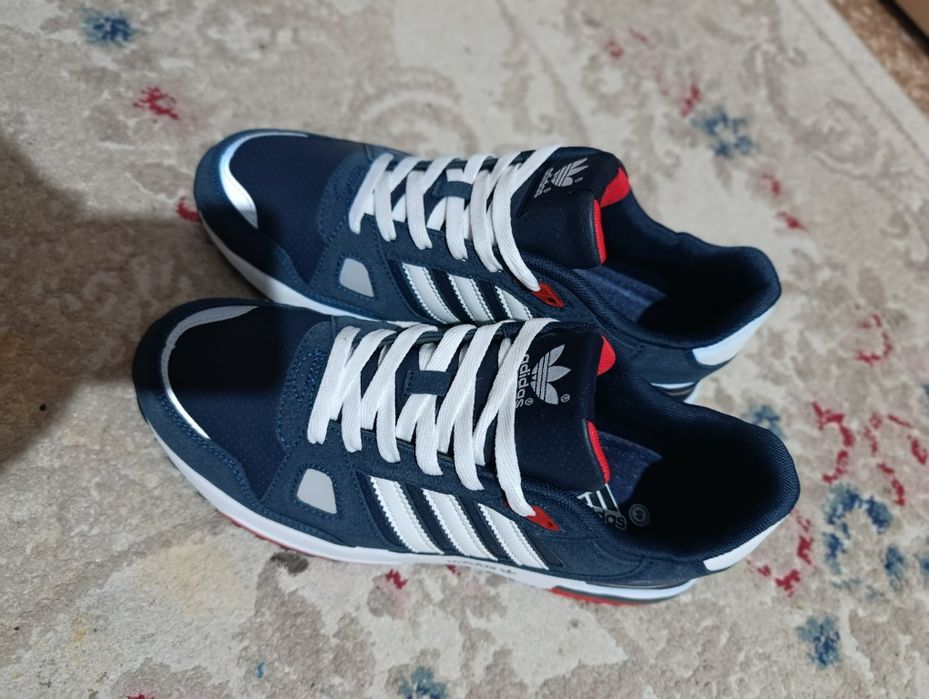 Продам кросовки .