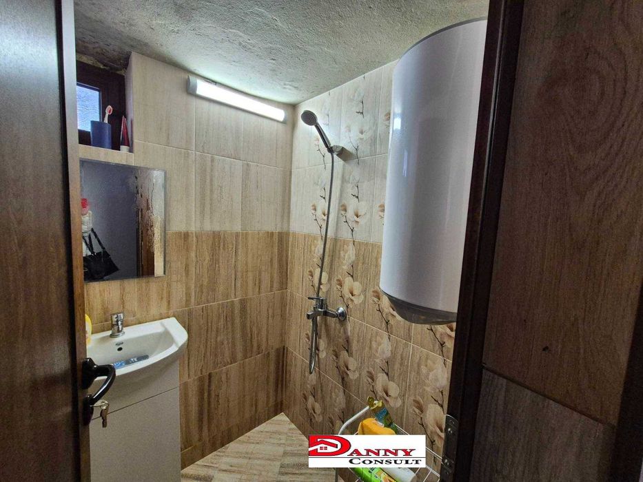 Продава се Къща в Велико Търново, Акация - 183 кв.м за 1913 €/кв.м - Снимка #19