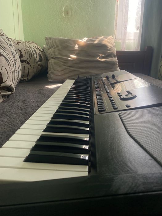 Korg pa 700  Във Отлично Състояние