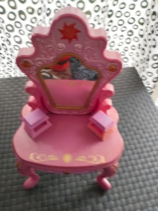 Masa de machiaj păpuși