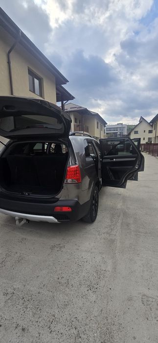 Vând auto Kia Sorento
