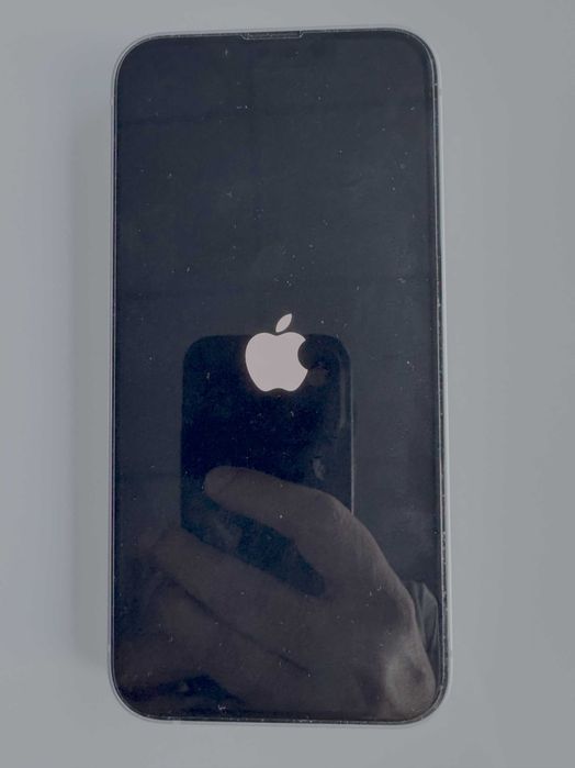 iPhone 16e, батерия 100%, като нов, бял