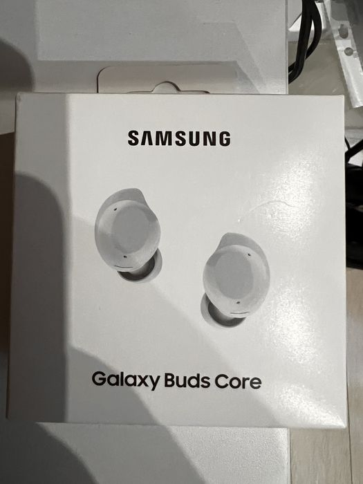 Беспроводные наушники Galaxy Buds Core