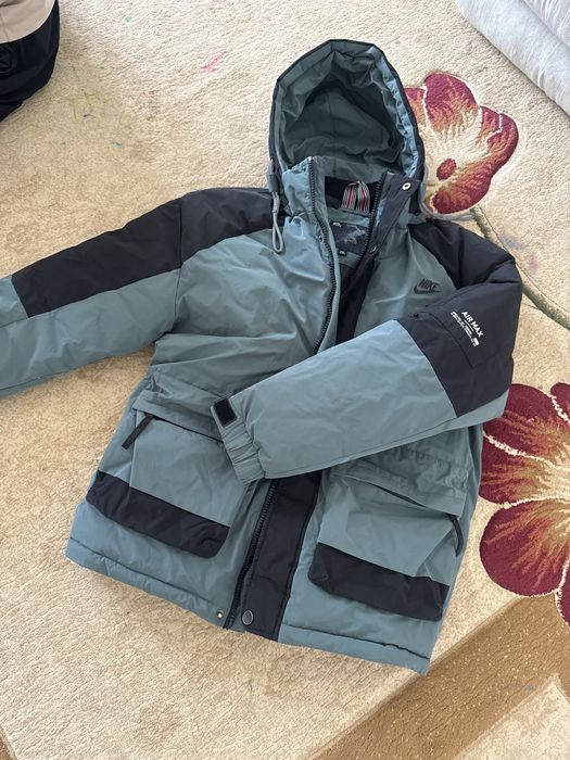 Отдам даром Зимный куртка размер 2xl чистые  срочно……………….