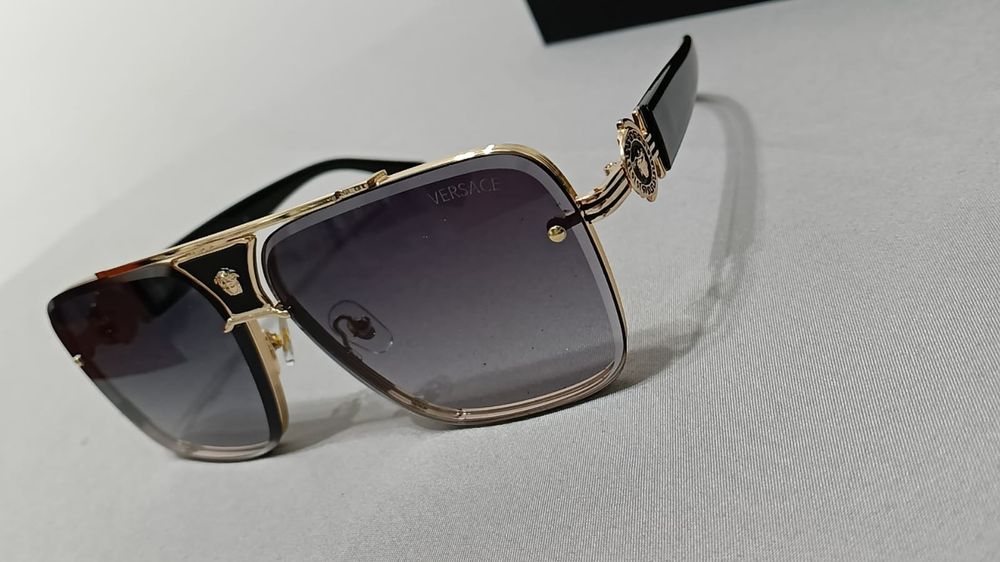 Ochelari de soare noi