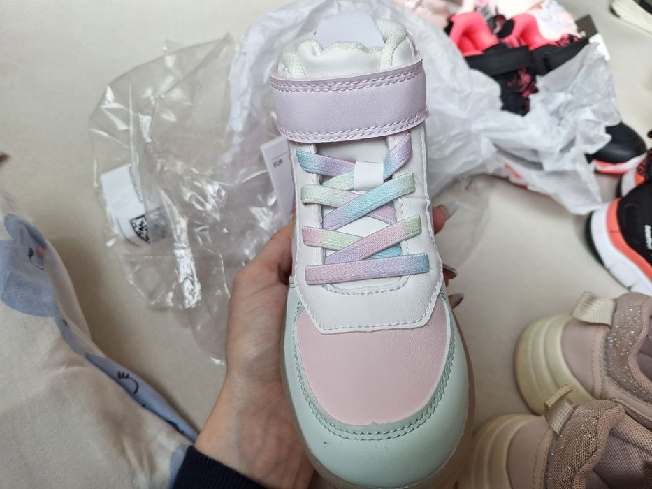 Нови светещи кецове за момиченце, размер 28