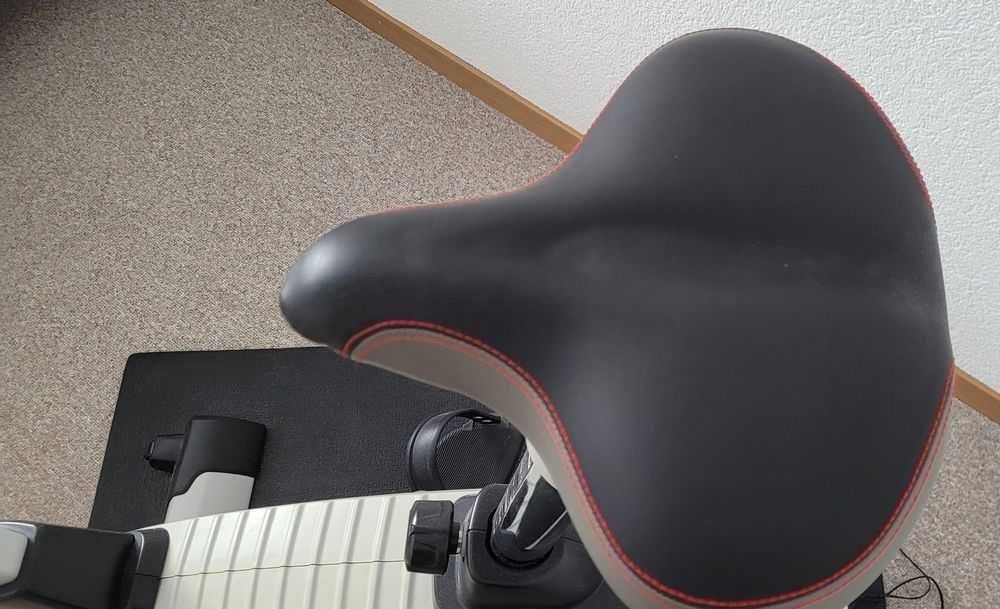 Bicicleta electrica magnetica stationara profesionala Kettler Giro P exercitii fizice acasa cand te uiti la filme si seriale