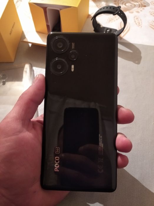 POCO F5 5G и Часы