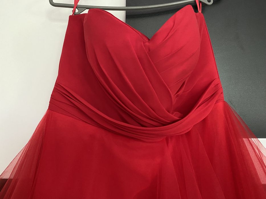 Рокля за бал или друг официален повод