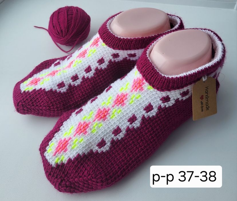 Продам тепленькие вязанные следки.