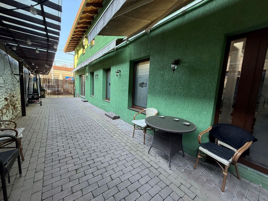 Spațiu comercial + apartament + teren – Aiud
