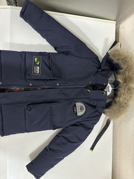 Продам детскую куртку