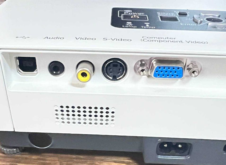 Проектор Epson Europe Projectors / EMP-1707