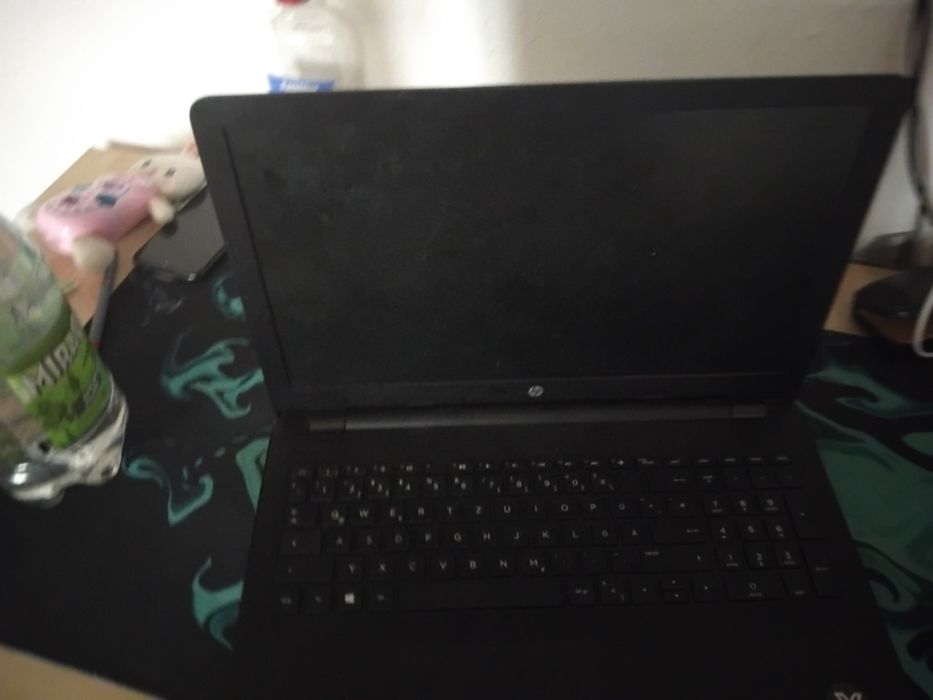 Vand laptop HP pt low gaming