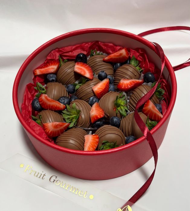 Клубника шоколад. Qulupnay shokolad. Подарки