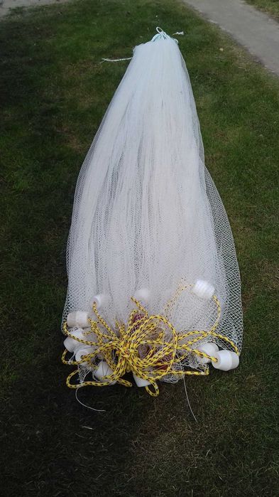 Plasa pescuit  năvod. voloc