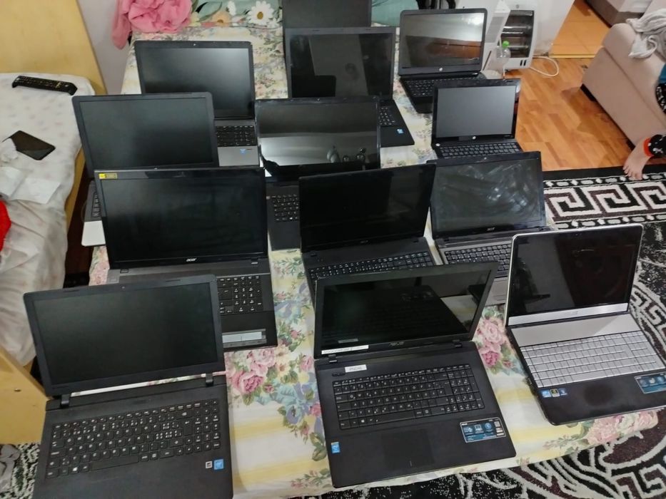 Vand laptopuri functionale: dual core, quad core i3, i5, i7