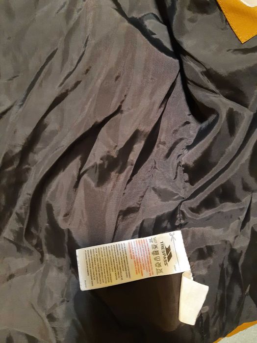 Trespass Geaca impermeabila rezistenta la vant Luddi