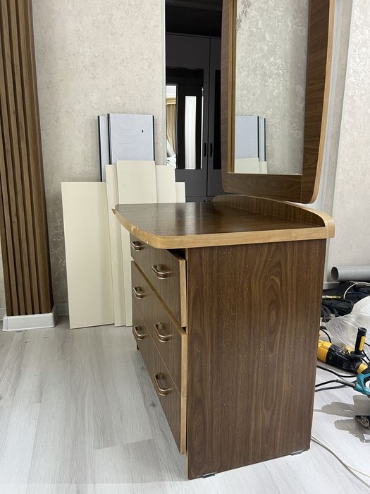 Mebel sotiladi 300 ming