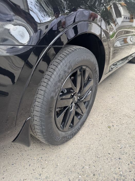 Kia Sorento Disak balon sotiladi R18