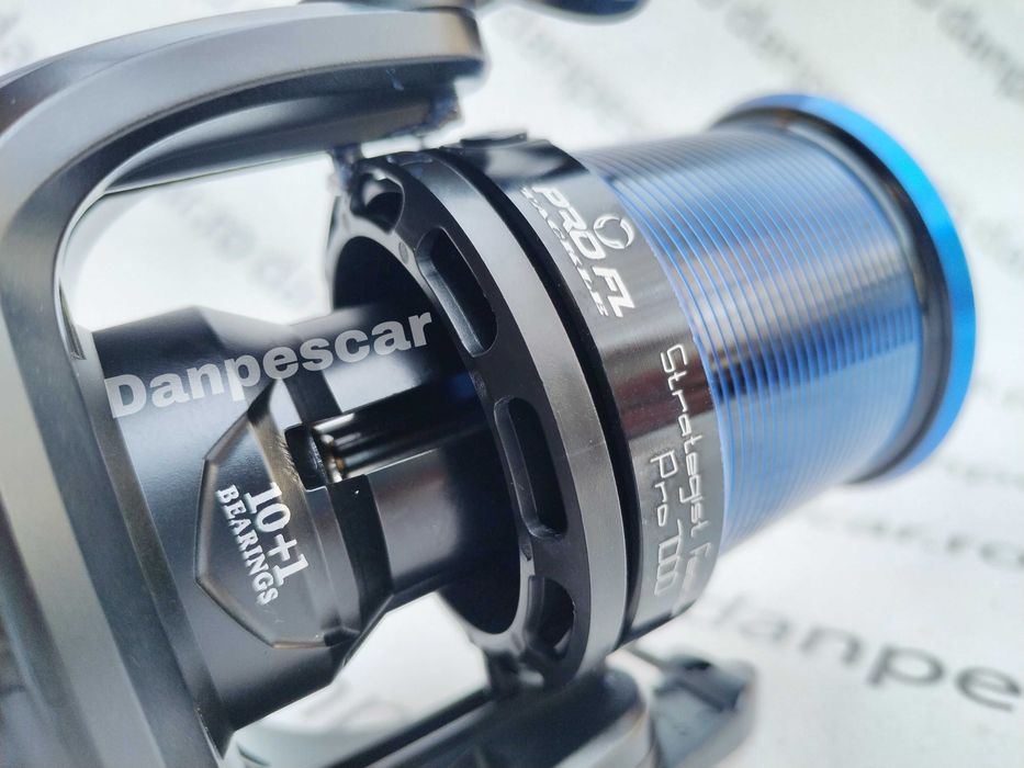 Mulinetă Feeder Crap PRO FL Strategist 7000 Albastru tambur Long Cast