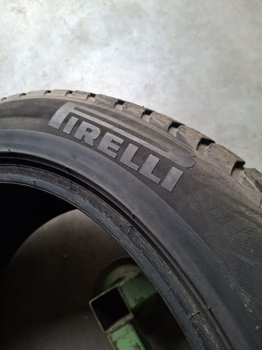 2  Anvelope  de iarnă  255 45 r19 Pirelli
