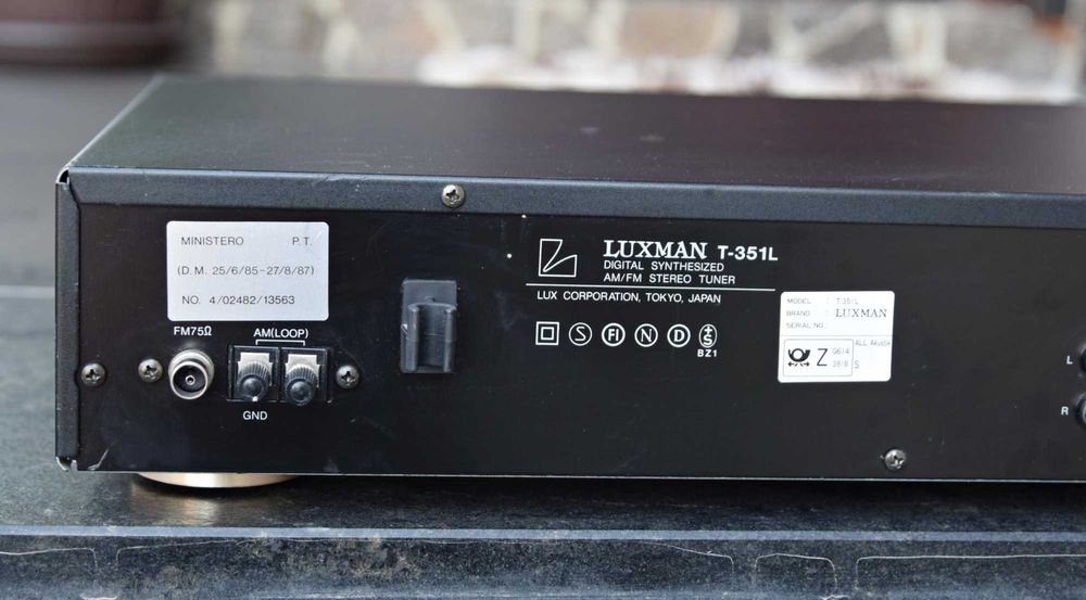 Tuner Luxman T-351 L, radio
