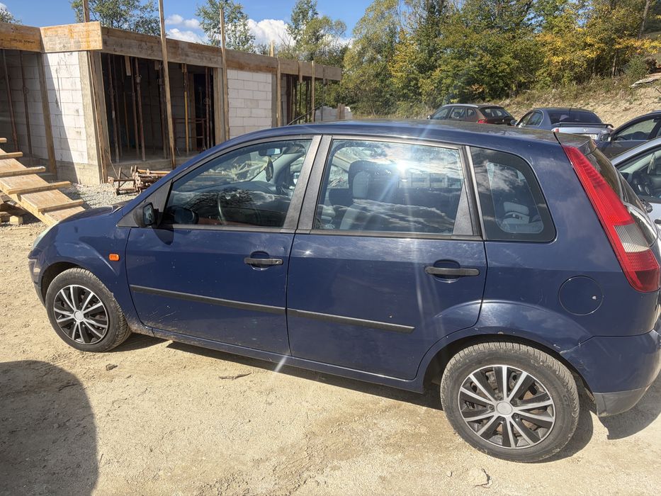 Vand Schimb sau Dezmembrez  Ford Fiesta