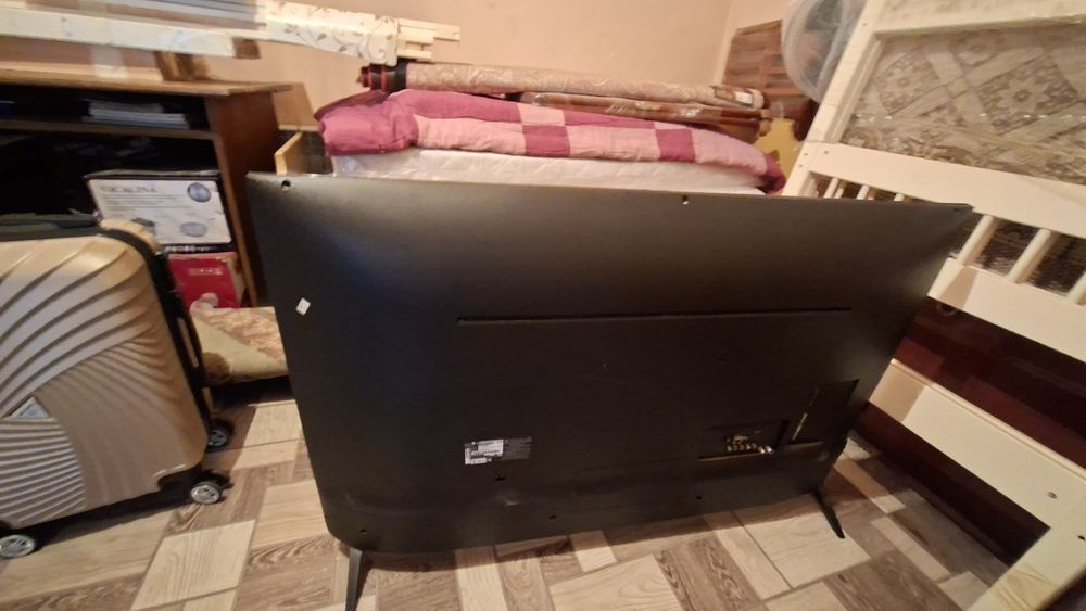 Продаю смарт телевизор