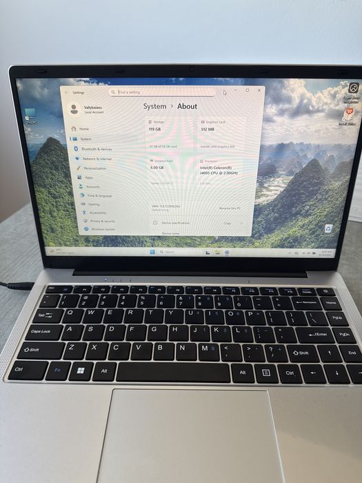 Laptop Intel  14.1”nou