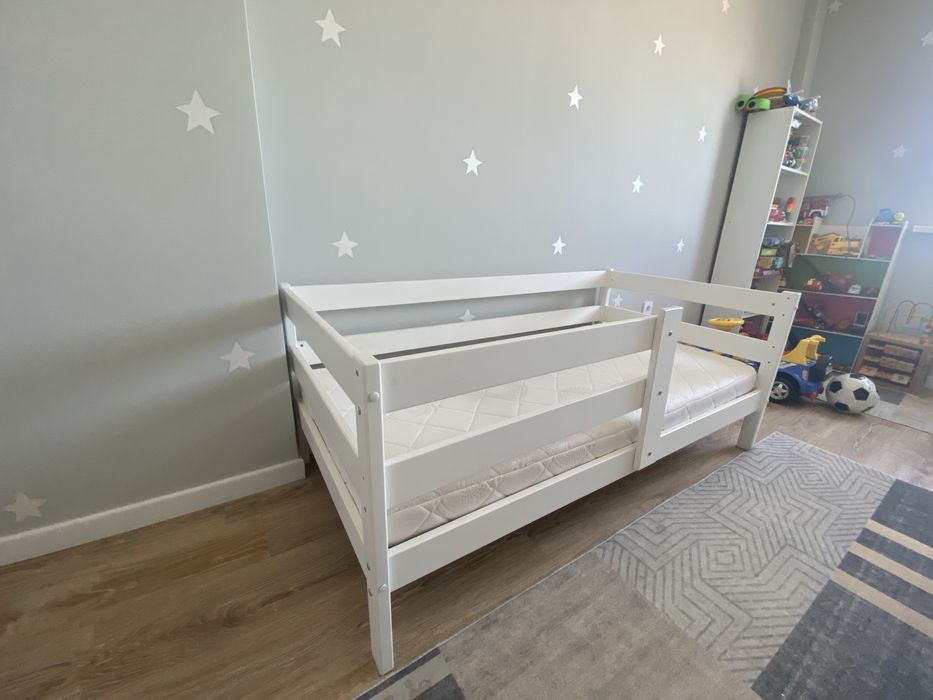 Продам Детская кровать 160*80