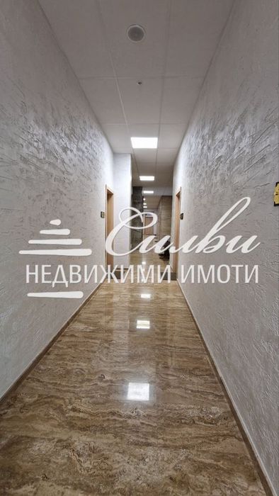 Дава се под наем Офис в Шумен, Център - 30 кв.м за 255 € - Снимка #4