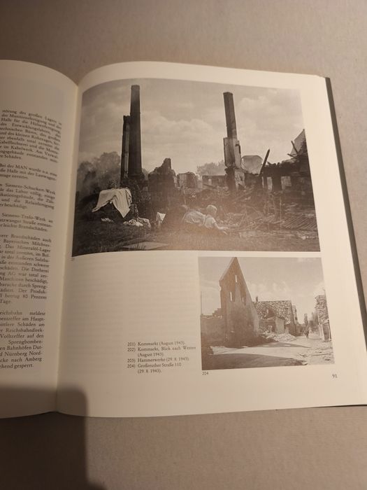 Бомби над Нюрнберг: Въздушни нападения 1940–1945