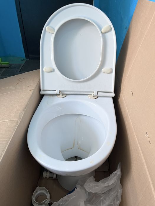 Унитаз в хорошем состоянии