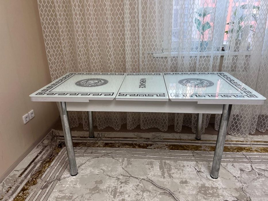 Стол продам versace стекло