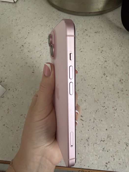 айфон 15  розовый продам