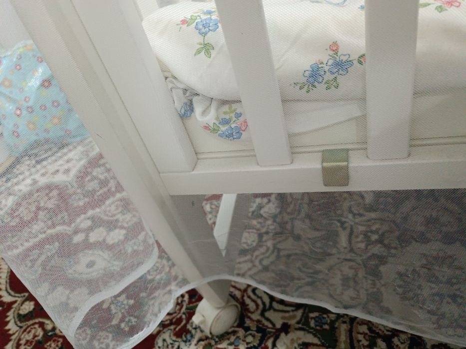 Детская кроватка, дубайский вариант