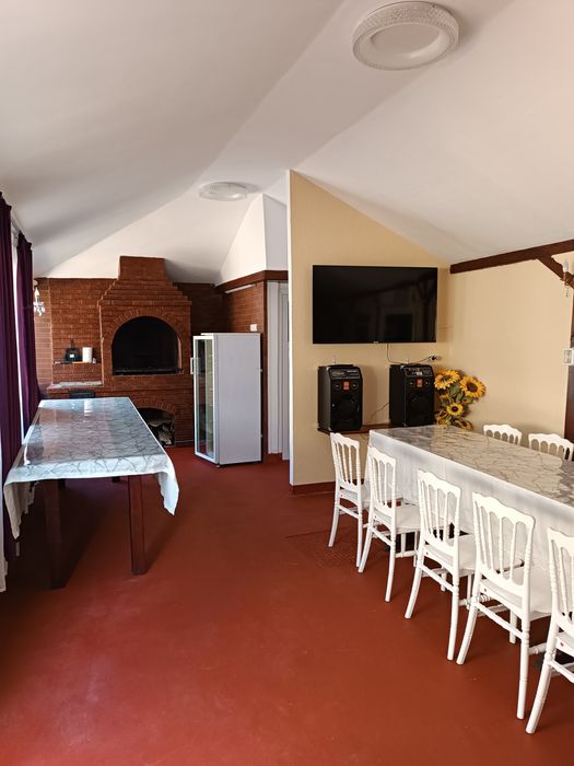 Vilă  de închiriat pt petreceri private + sală modernă