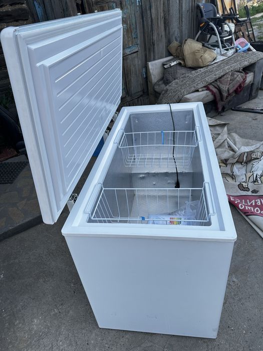Продам моразильник Haier HCE520RF
