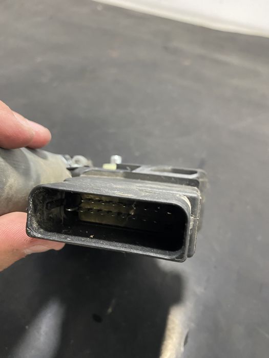 Motoras macara geam dreapta spate VW Golf5 Jetta Passat B6 0130821430