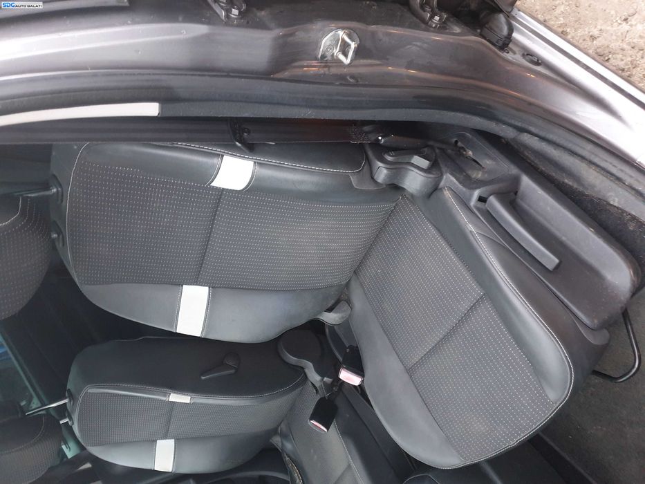 Scaun Semi Piele Textil Fara Incalzire Stanga Fata Renault Scenic 3 2009 - 2016 [K0525] [K0527]