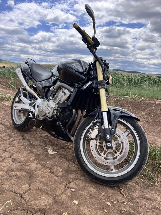 Honda Hornet 600 (sau schimb cu masină)