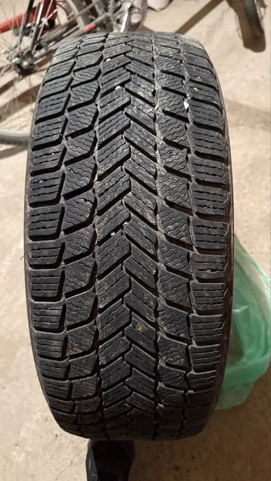 мишлен зима 235,55,19