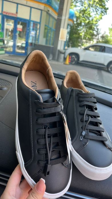 Новые кроссовки Zara