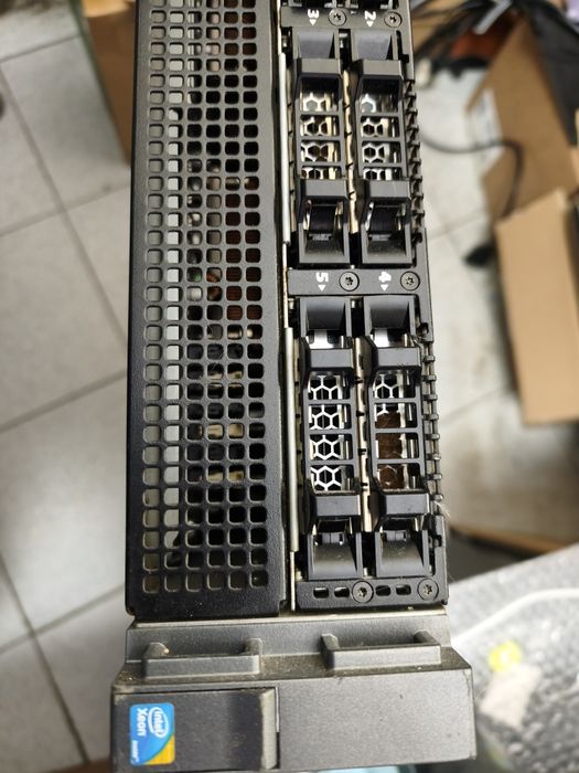 Dell Precision R5500