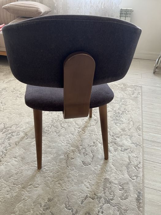 Продам стулья кухонные/гостинная