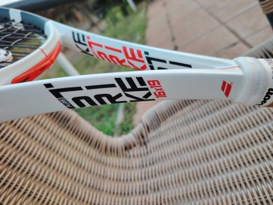 Продавам Ракета  Babolat Strike