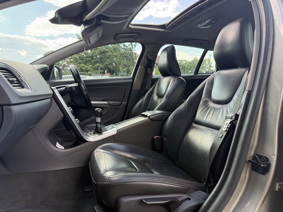 Volvo V60 SE Lux - 2012 - 1.6 Diesel - manual - 115 CP