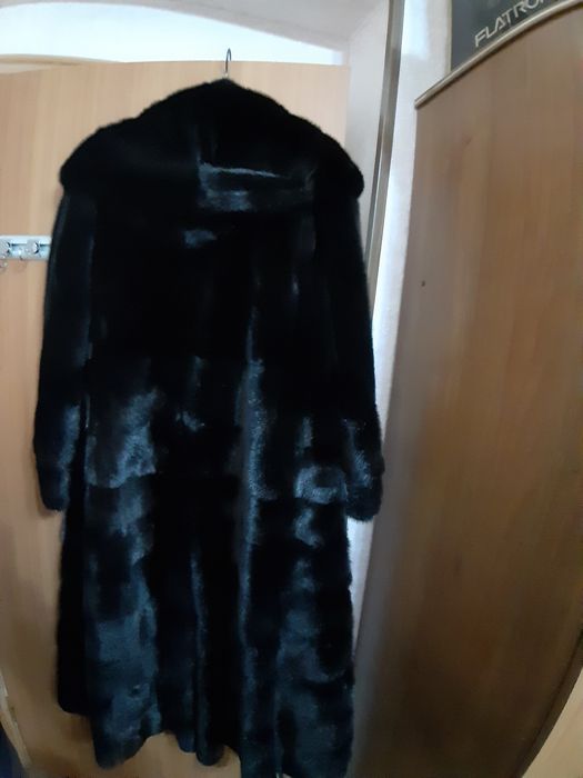 Продам норковую шубу